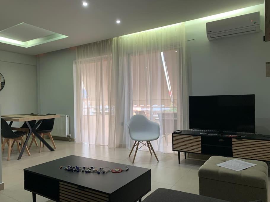 Varkiza Lux Apartment Екстер'єр фото