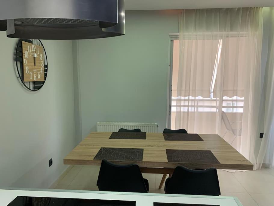 Varkiza Lux Apartment Екстер'єр фото