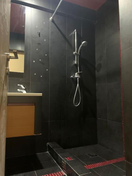 Varkiza Lux Apartment Екстер'єр фото